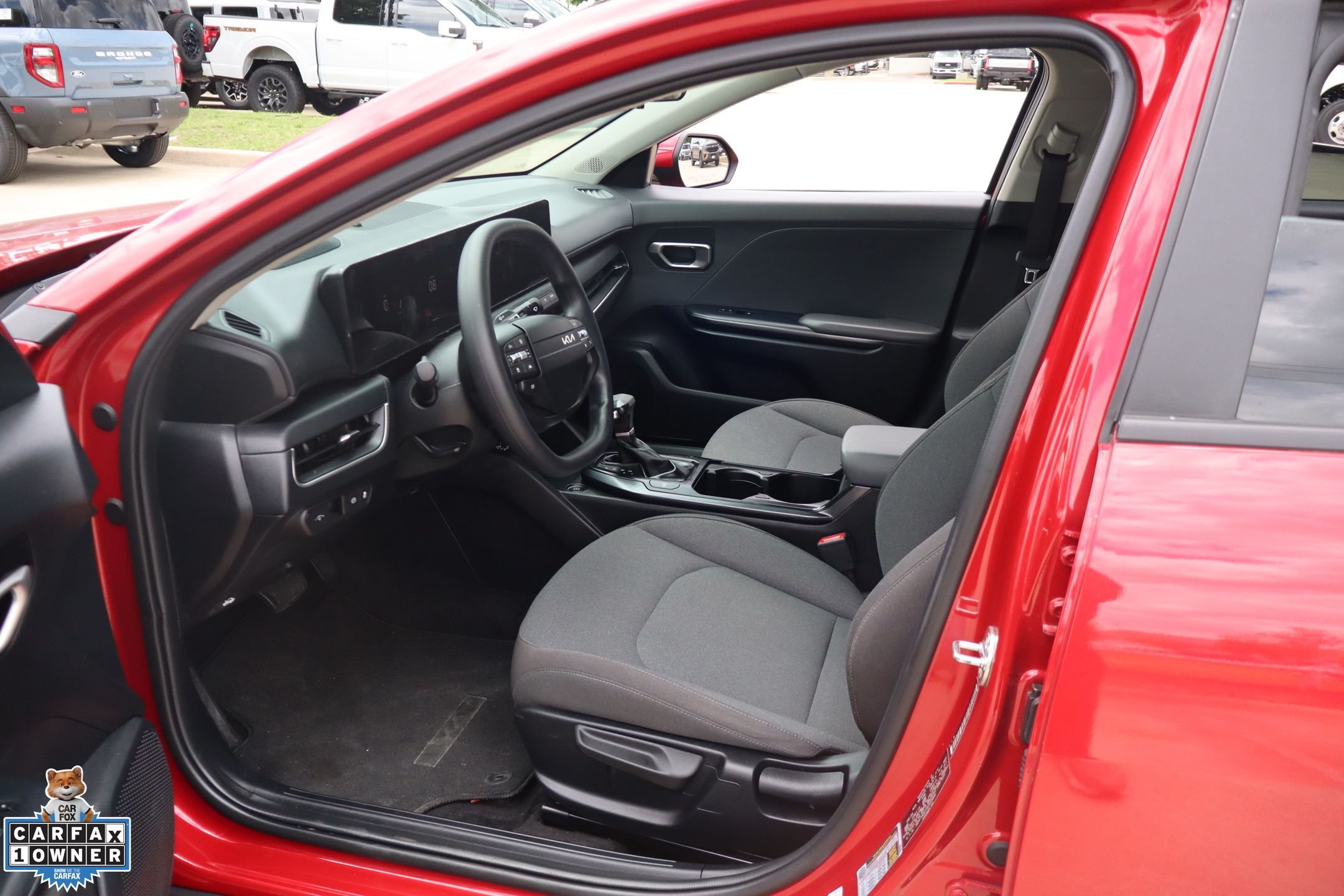 Used 2025 Red Kia LXS image 24