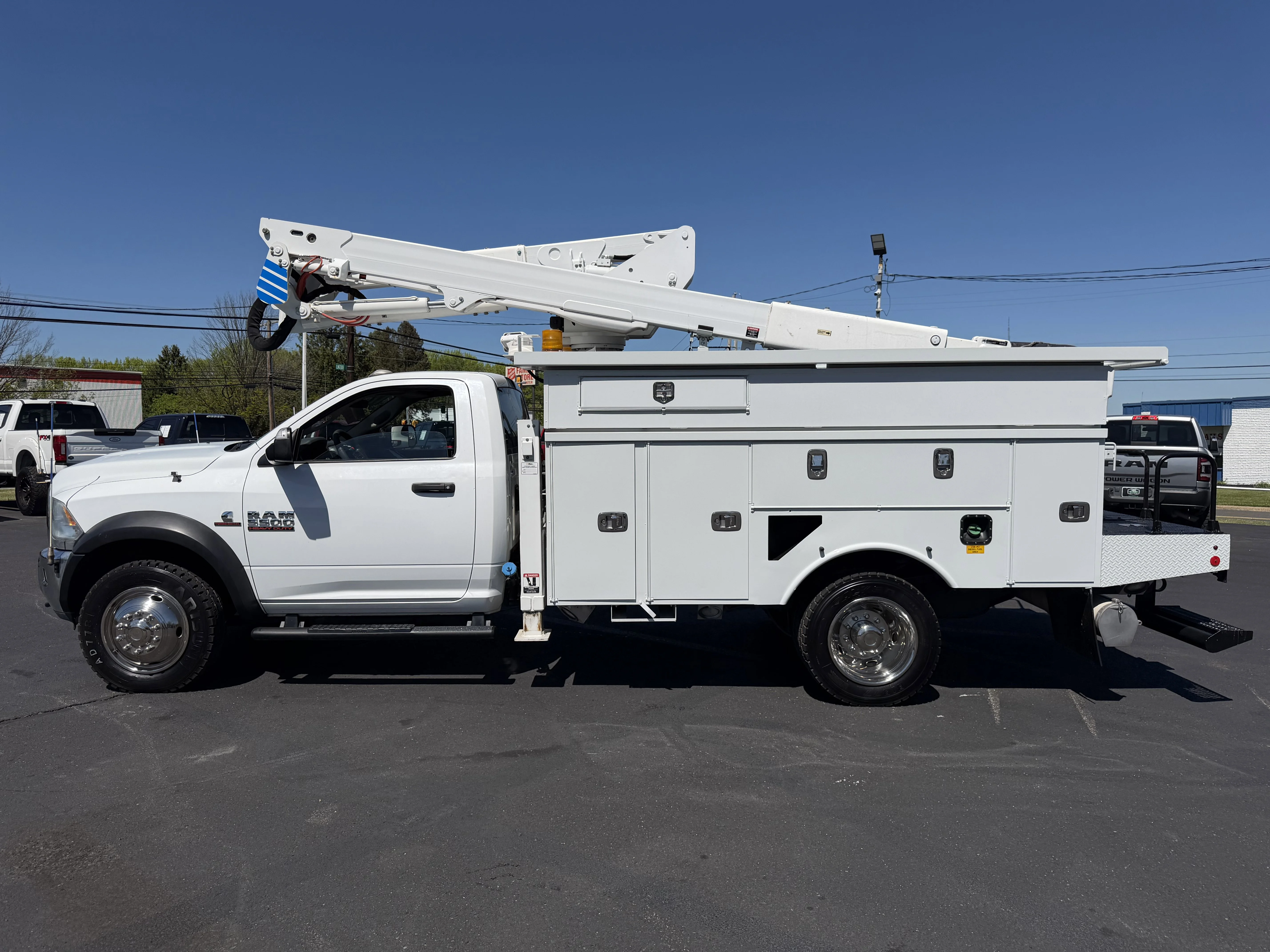 Used 2017 Bright White Clearcoat Ram  image 8