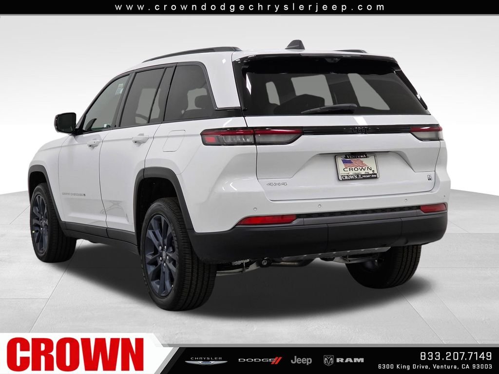 New 2026 Bright White Clear-Coat Exterior Paint Jeep  image 5