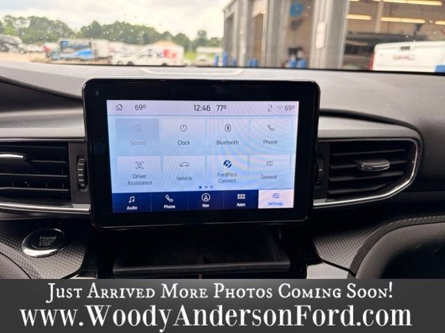 Used 2022 Carbonized Gray Metallic Ford ST-Line image 11