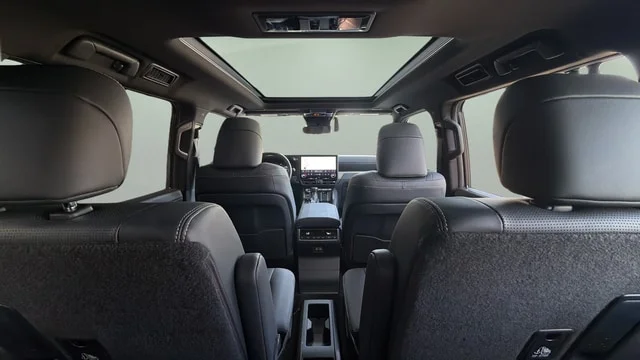 Used 2025 Mica Lexus 550 Luxury+ image 7