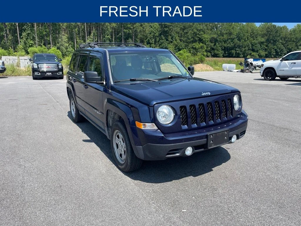 Used 2017 Blue Jeep Sport image 1