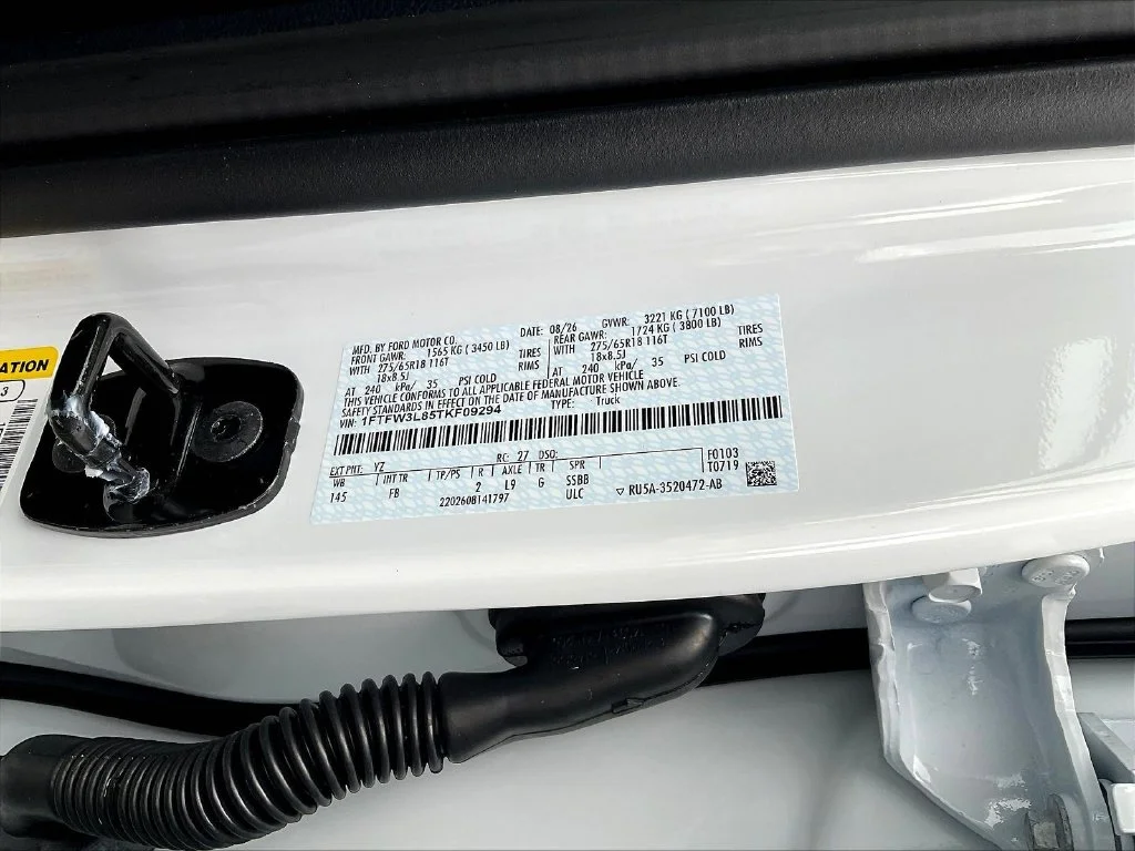 New 2026 Oxford White Ford XLT image 8