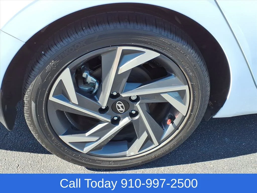 Used 2024 White Hyundai Limited image 9
