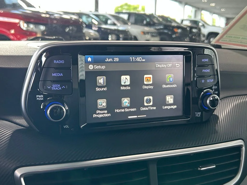 Used 2021 Magnetic Force Hyundai SE image 22