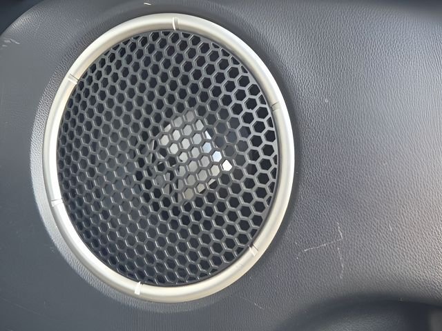 Used 2018  Mitsubishi SEL image 15