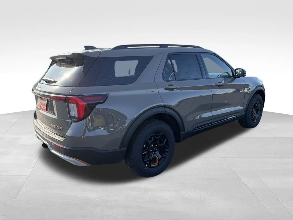 New 2026 Gray Ford Tremor image 13