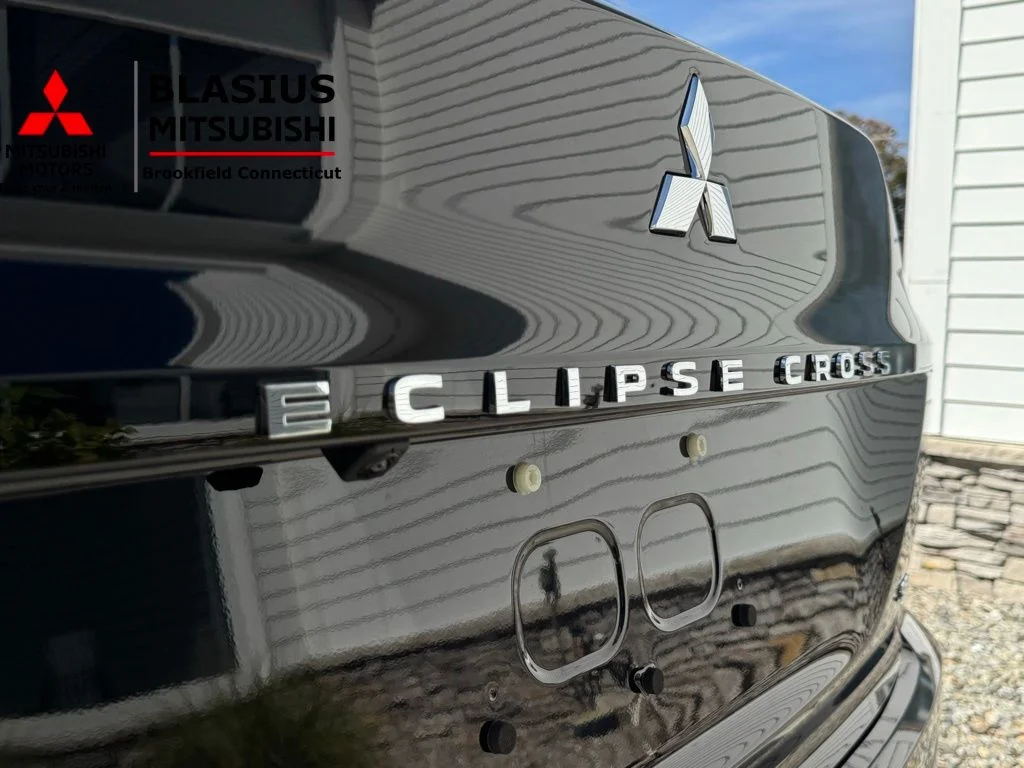 New 2025 Black Mitsubishi SEL image 25