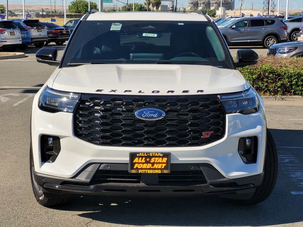 New 2026 Star White Metallic Tri-Coat Ford ST image 2