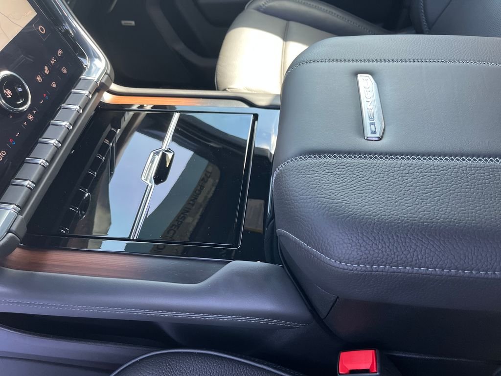 Used 2025 Silver GMC Denali image 22