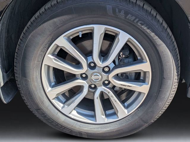 Used 2013 Black Nissan SL image 11