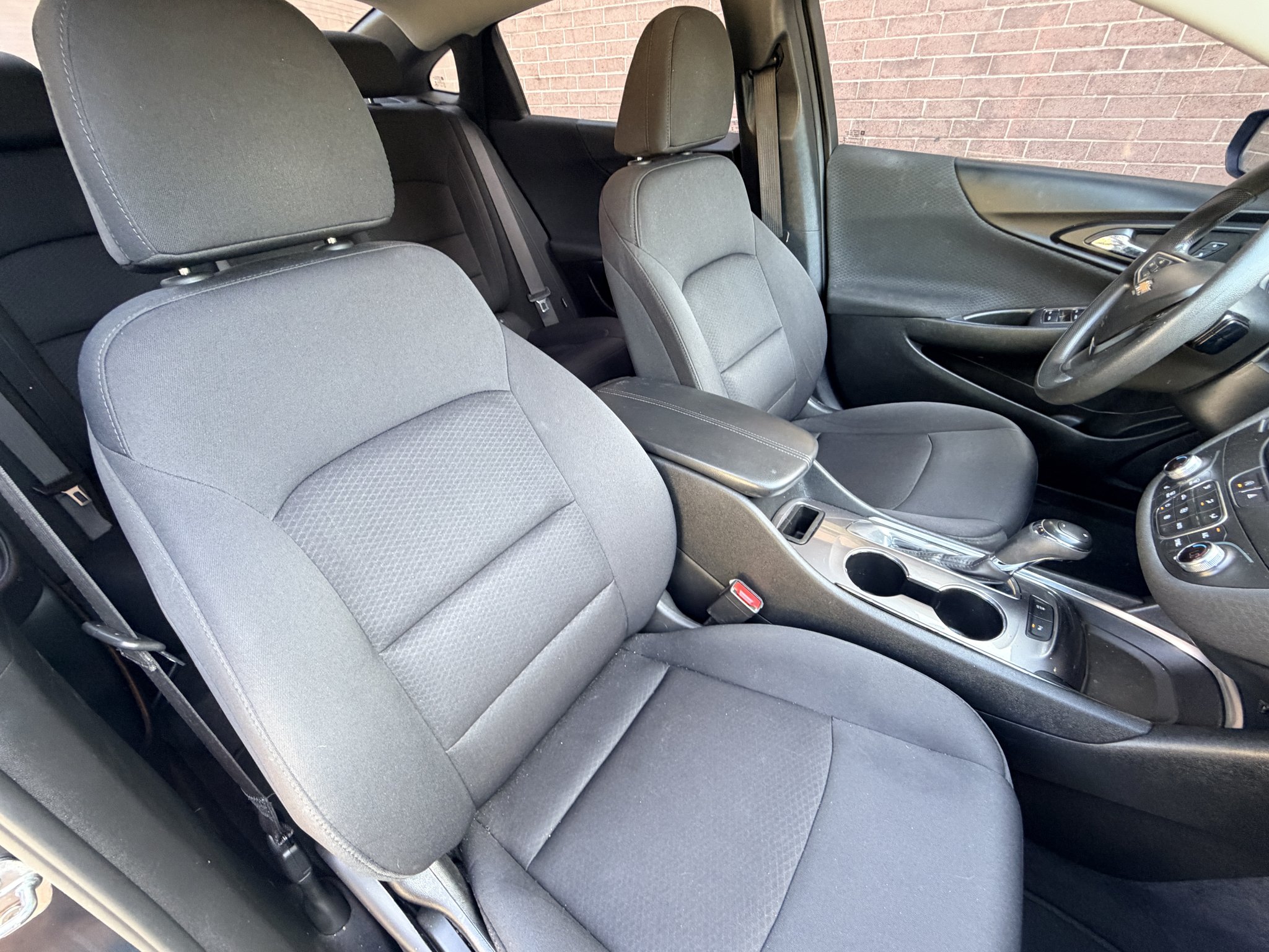 Used 2020 Shadow Gray Metallic Chevrolet LT image 18