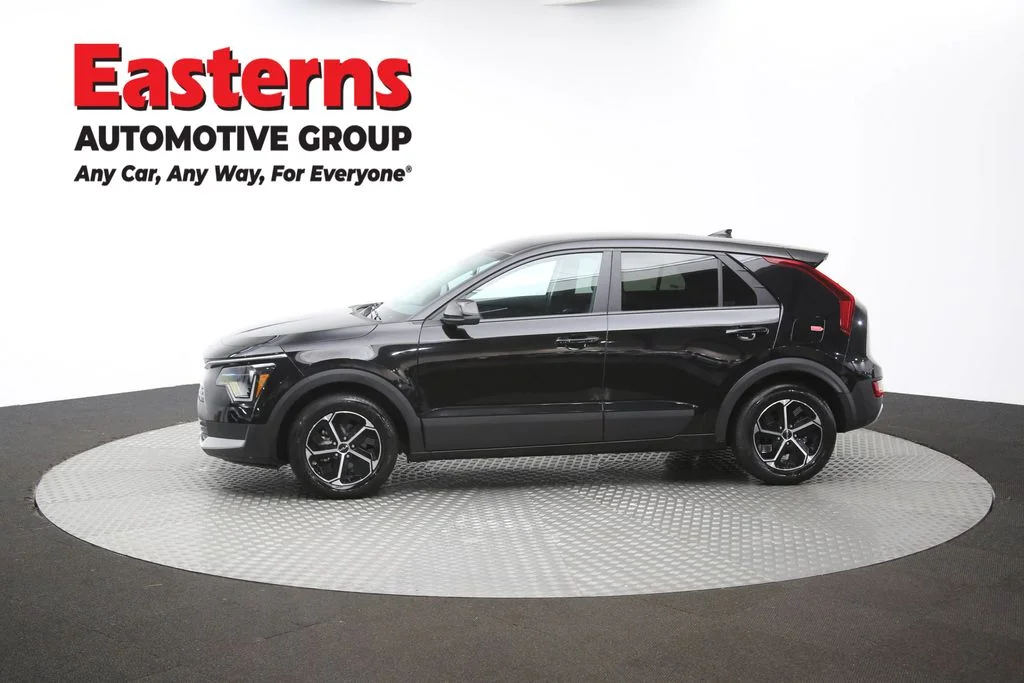 Used 2025 Black Kia LX image 46