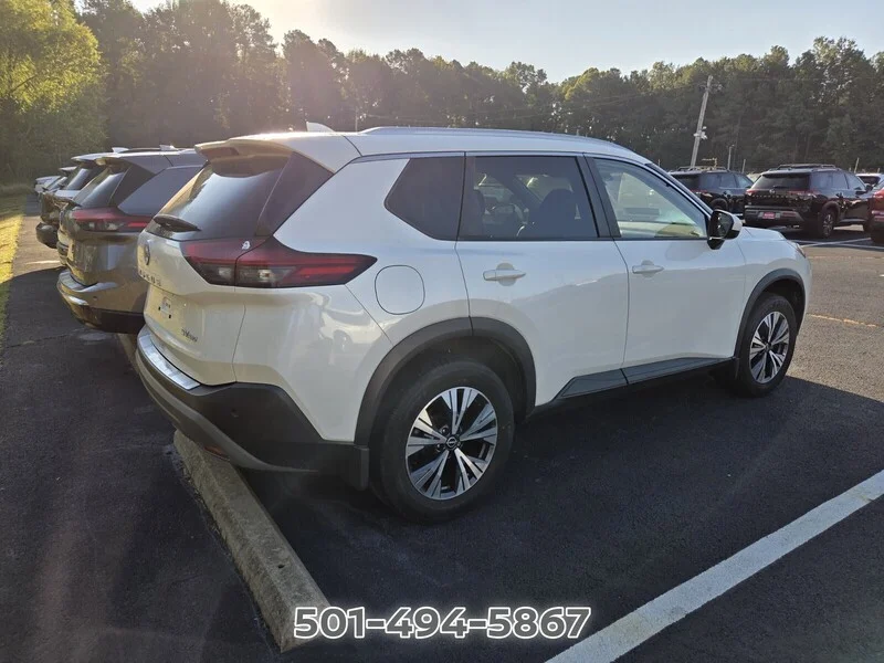 Used 2023 Pearl White NISSAN SV image 5
