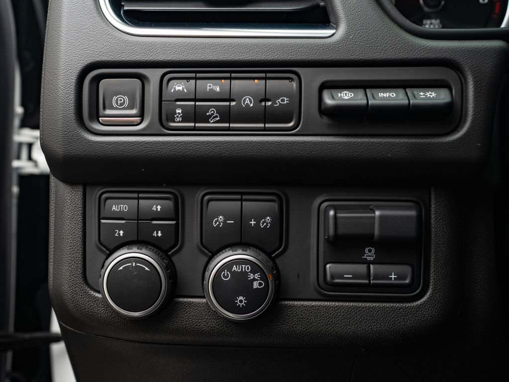 Used 2021 Summit White Chevrolet High Country image 43