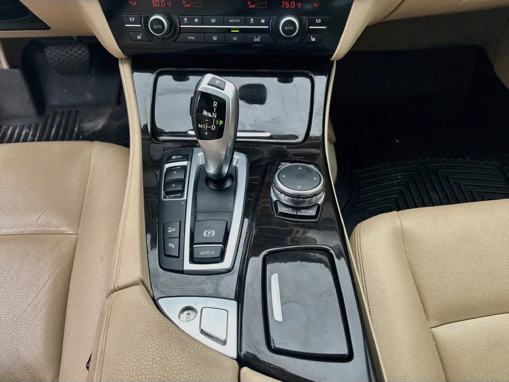 Used 2015 Black BMW 528i xDrive image 29