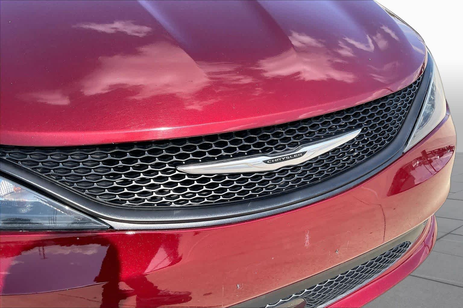 Used 2023 Velvet Red Pearlcoat Chrysler LX image 29