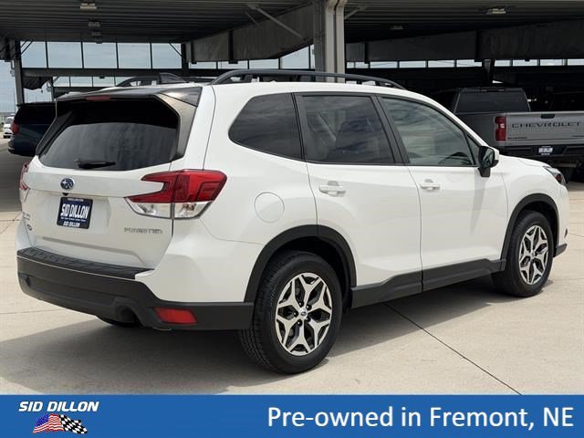 Used 2024 Crystal White Pearl Subaru Premium image 13