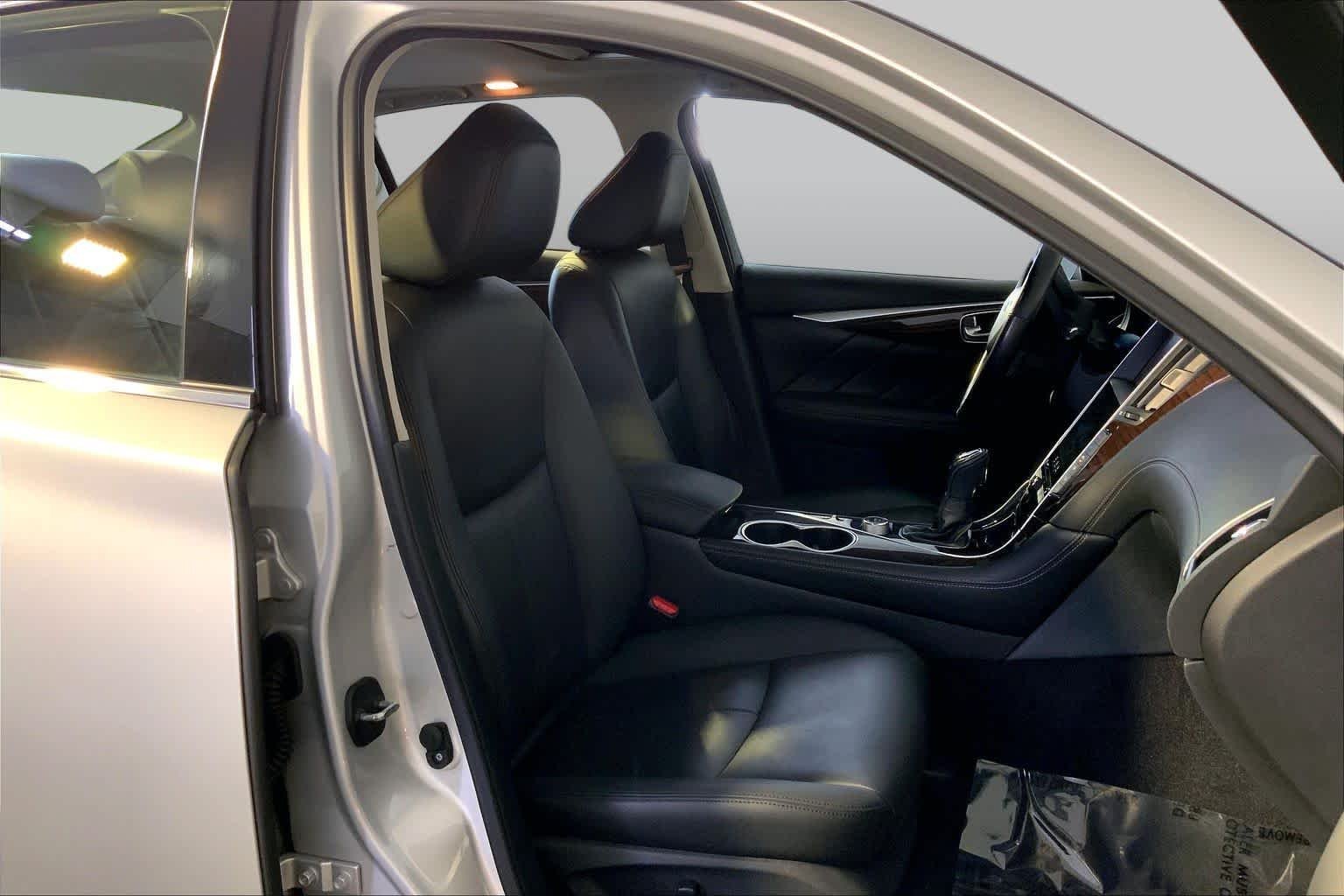 Pre-Owned 2018 INFINITI Q50 3.0t LUXE
