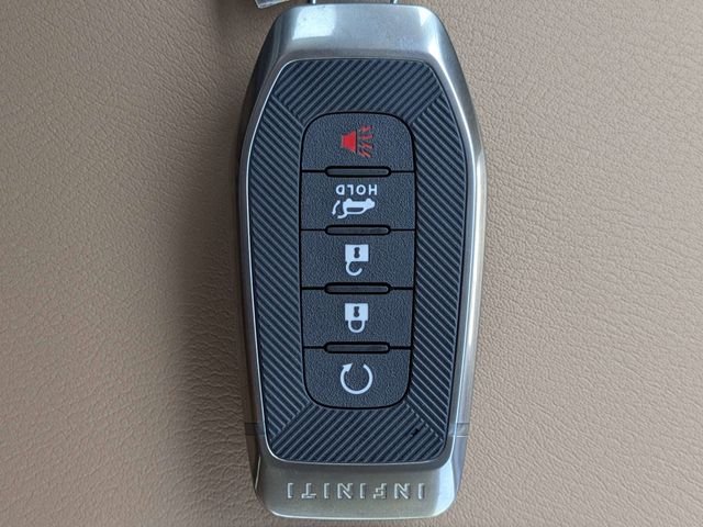 New 2026 RADIANT WHITE INFINITI Luxe 2WD image 34