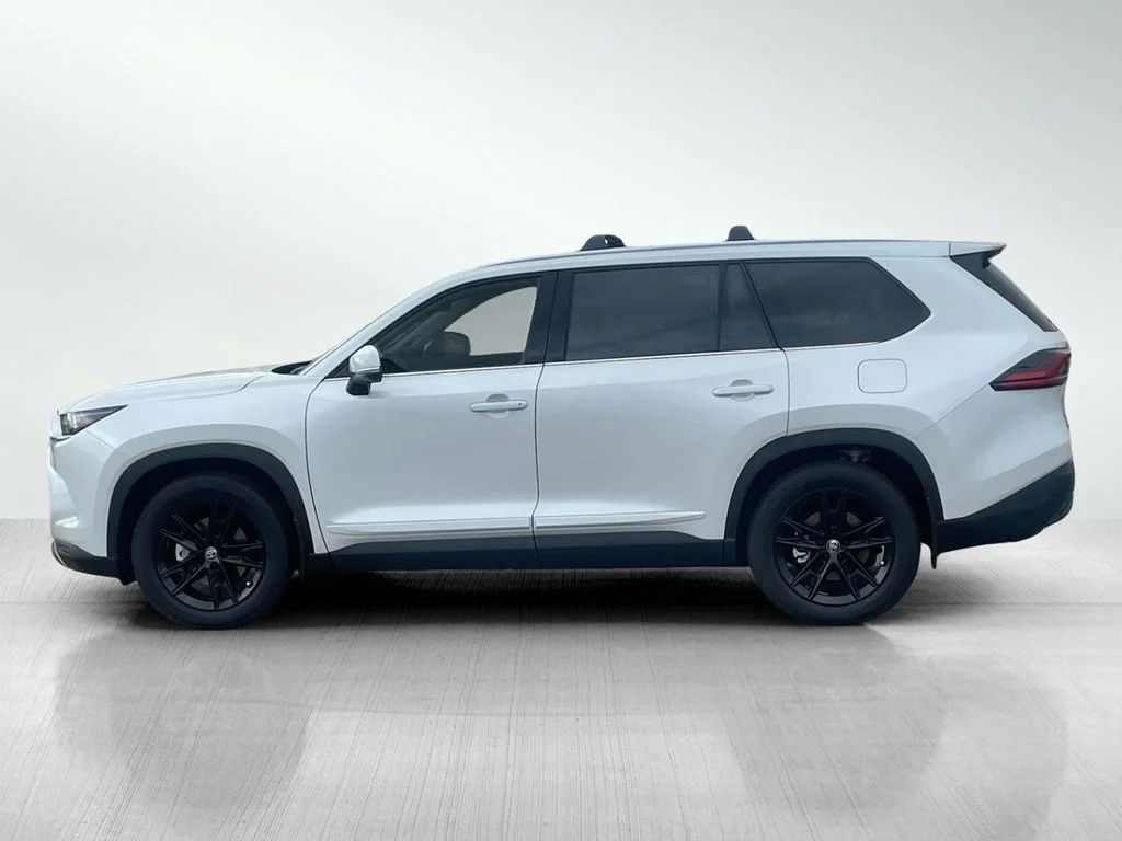 New 2026 Wind Chill Pearl Toyota Platinum image 6
