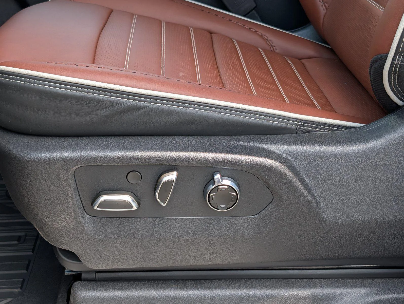 New 2026 Onyx Black GMC Denali Ultimate image 12