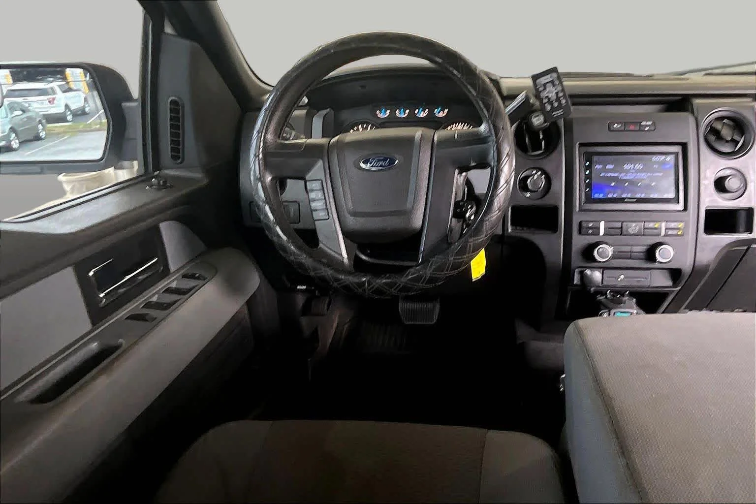 Used 2014 Oxford White Ford XL image 5