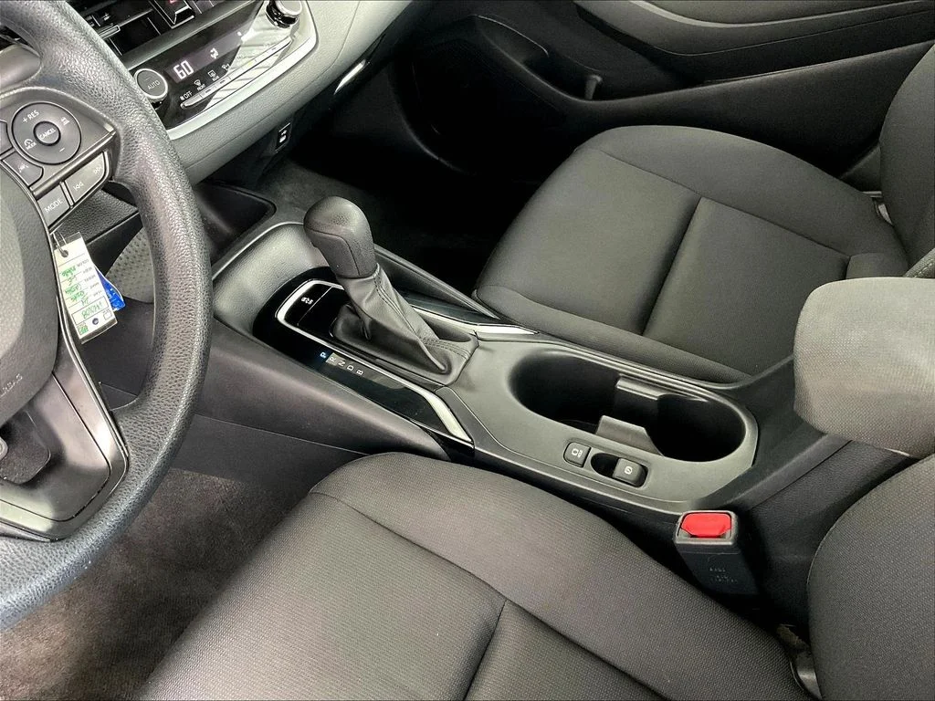 Used 2024 Ice Toyota LE image 20