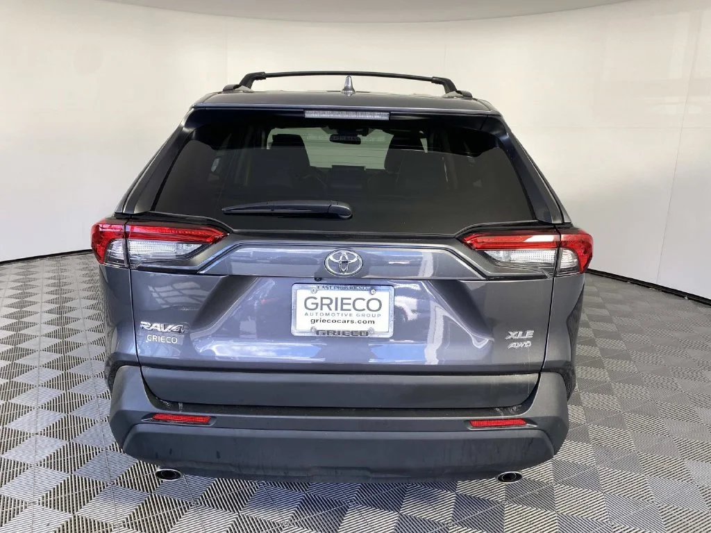 Used 2025 Magnetic Gray Metallic Toyota XLE image 7