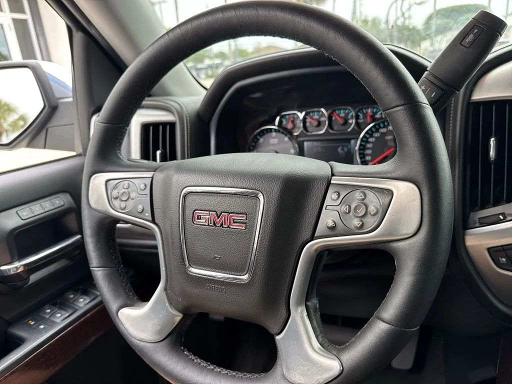 Used 2018 Blue Metallic GMC SLT image 53
