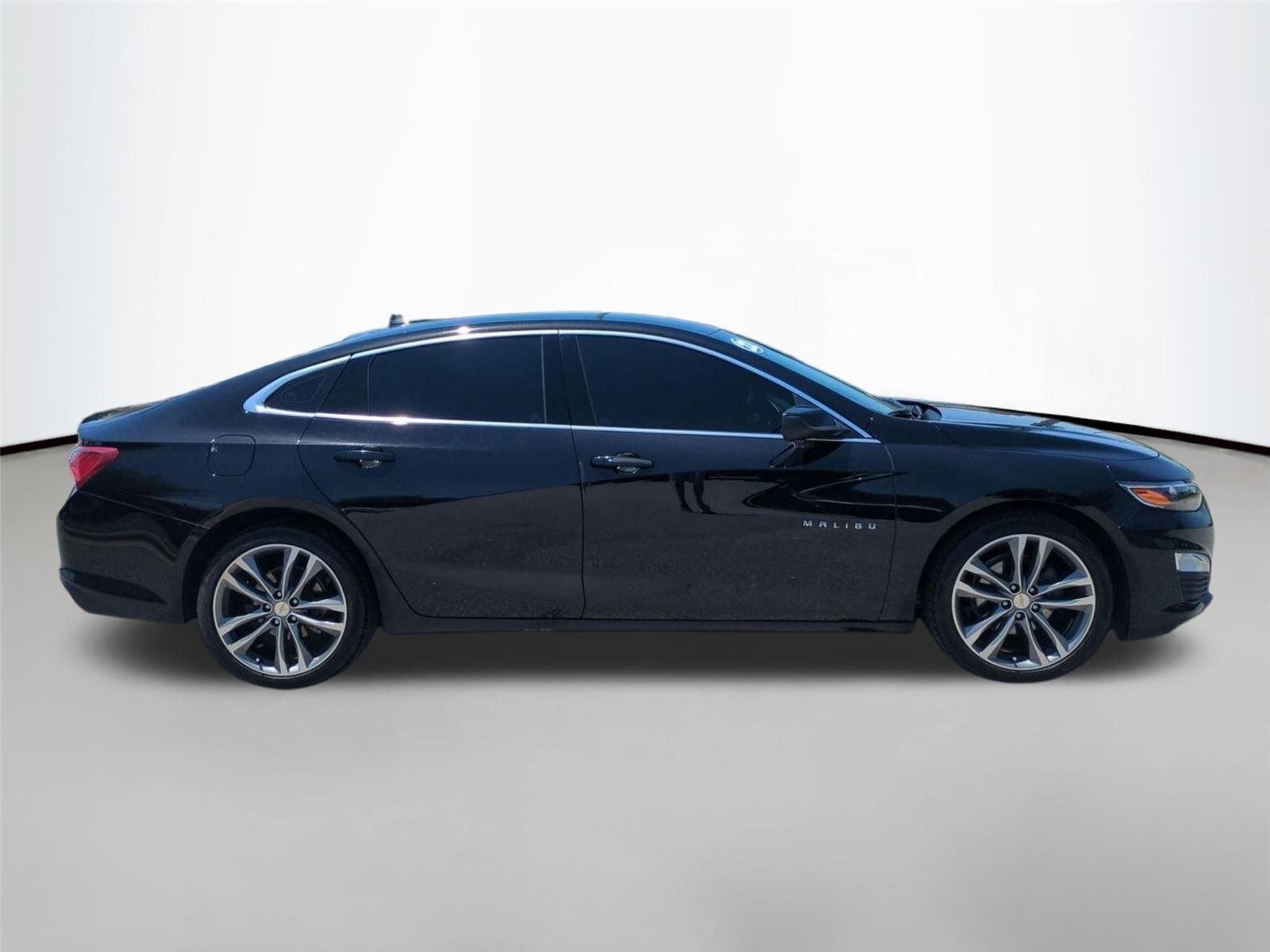 Used 2022 Mosaic Black Metallic Chevrolet LT image 6