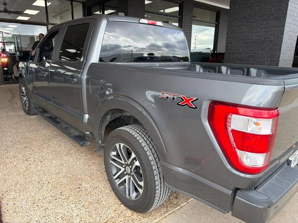 Used 2023 Gray Ford XL image 10