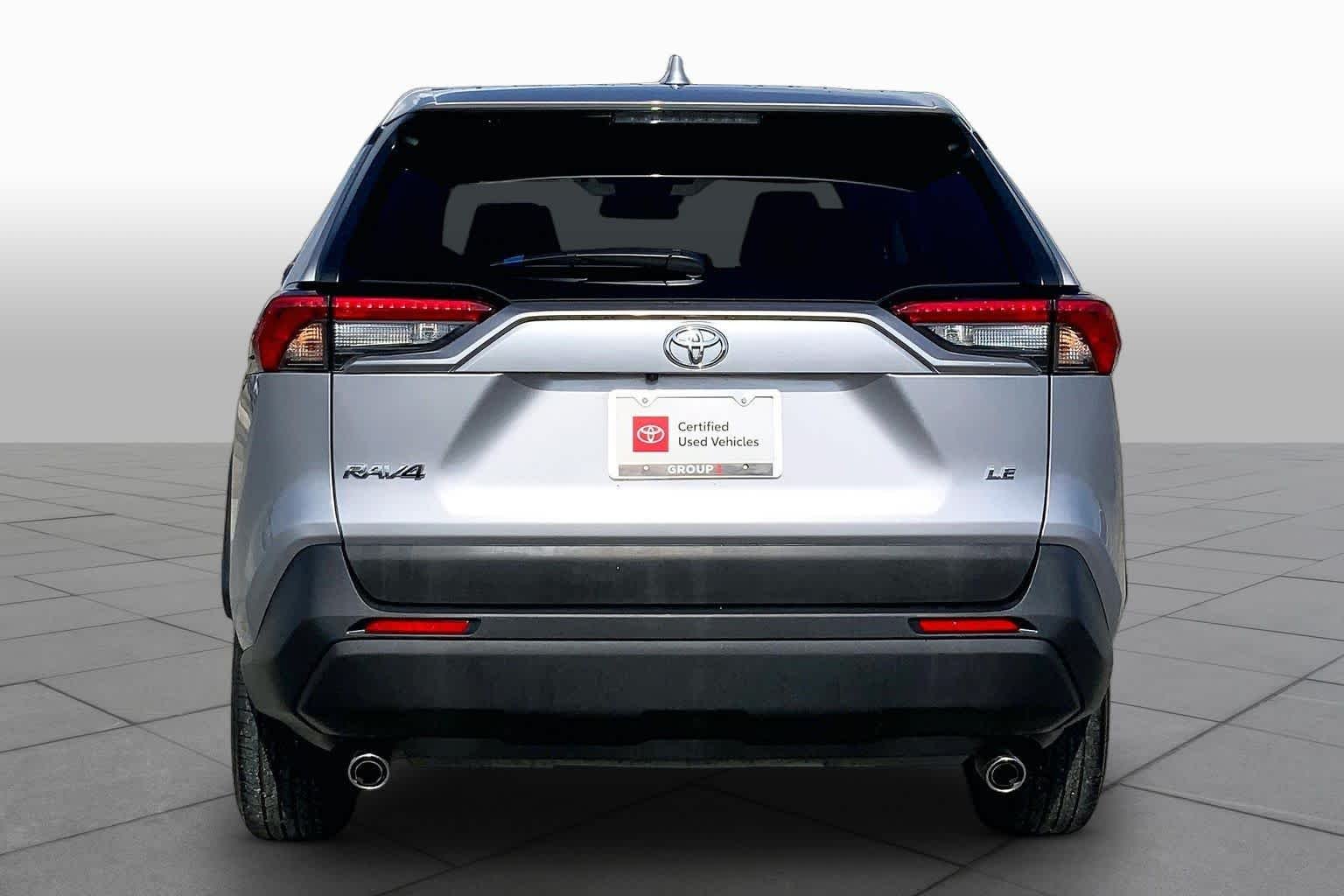 Used 2025 Silver Sky Metallic Toyota LE image 5