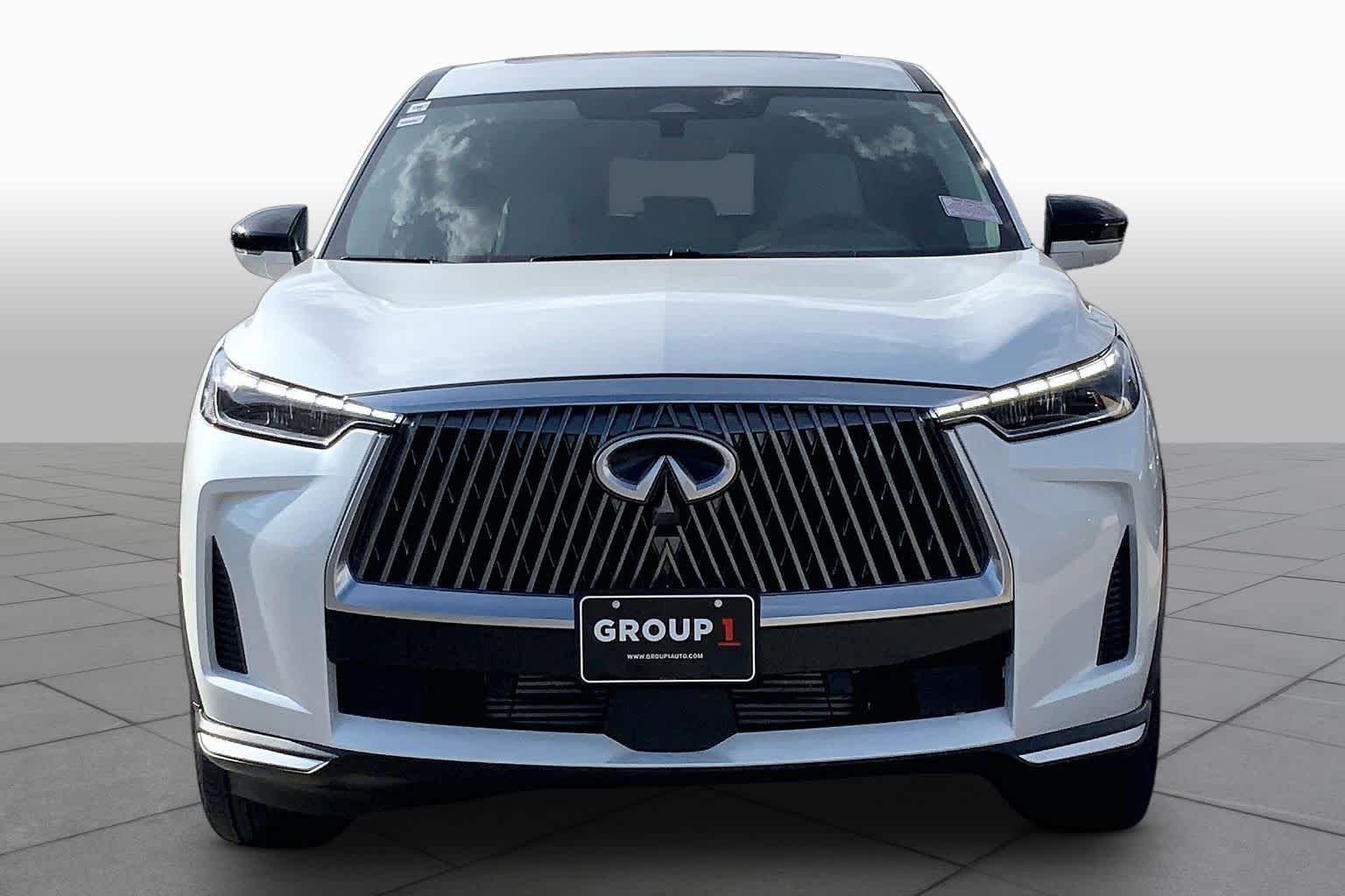 Used 2026 Radiant White INFINITI PURE image 4