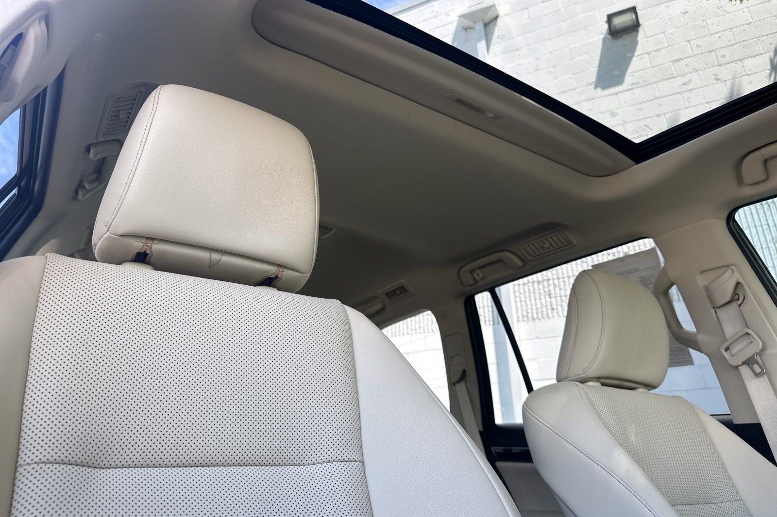 Used 2022 Silver Lexus 460 image 17
