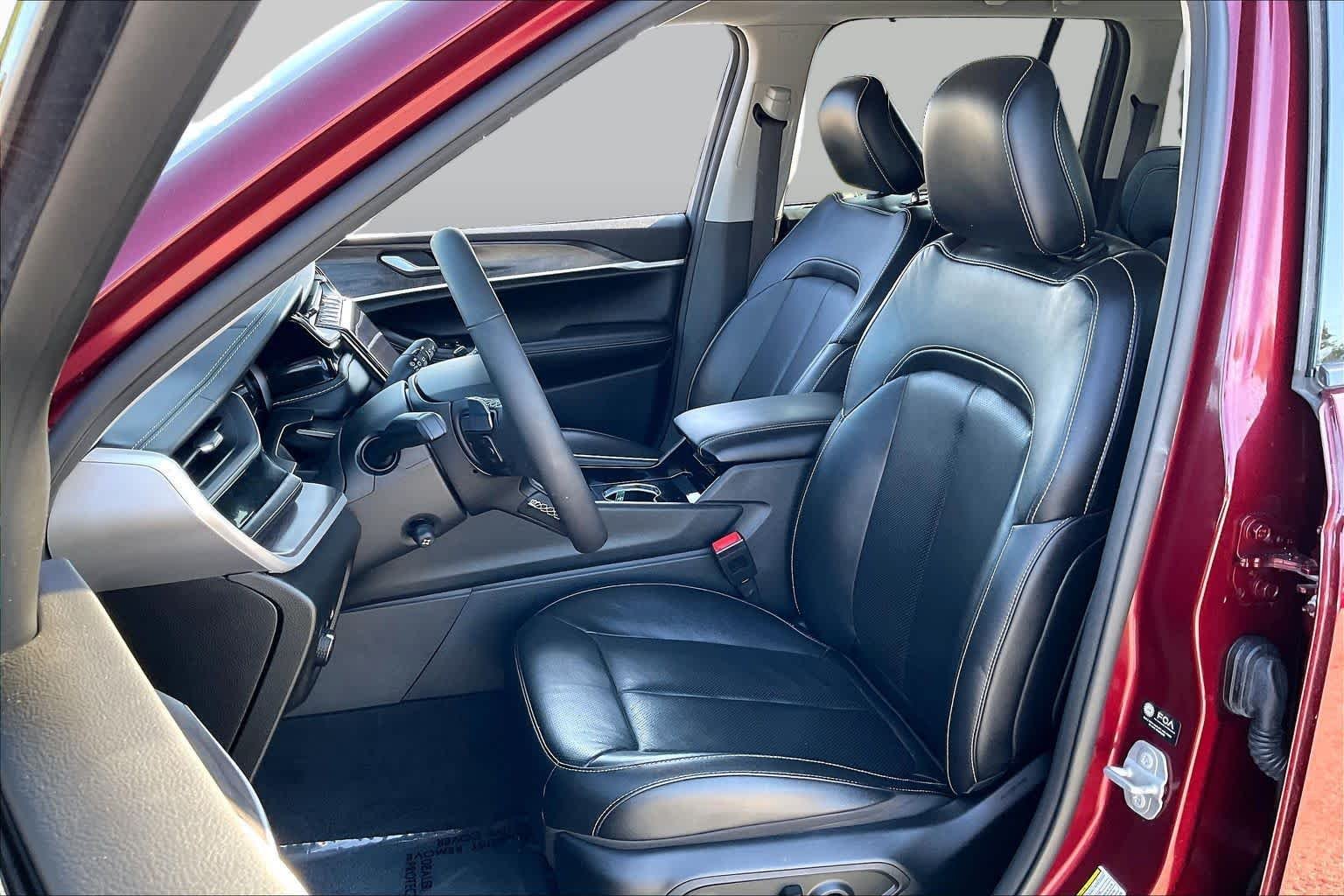 Certified Used 2023 Velvet Red Pearlcoat Jeep Limited image 8