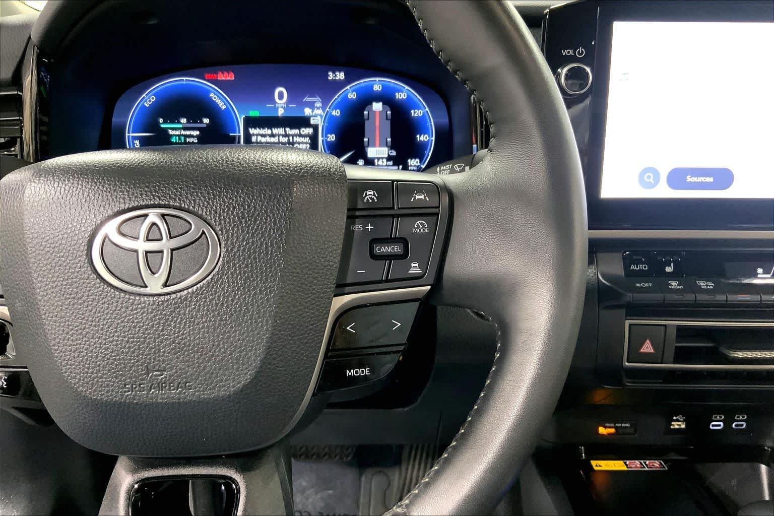 2025 Toyota Camry XLE - Photo 25