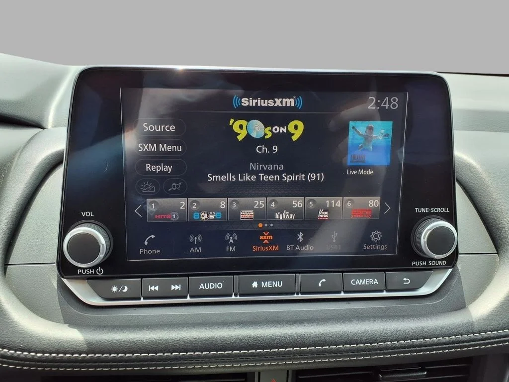 Used 2024 Gray Nissan S image 5
