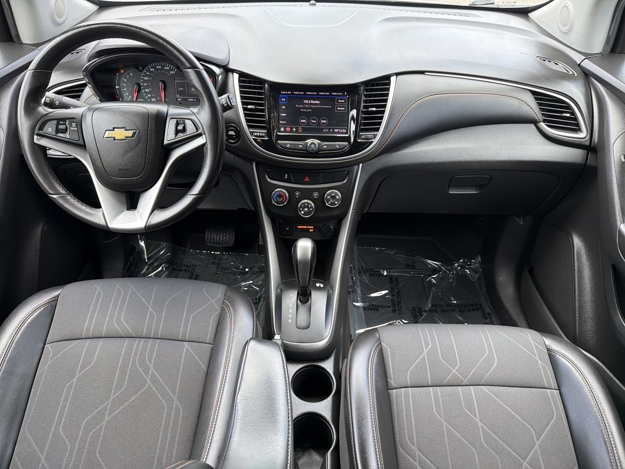 Used 2022 Silver Ice Metallic Chevrolet LT image 12