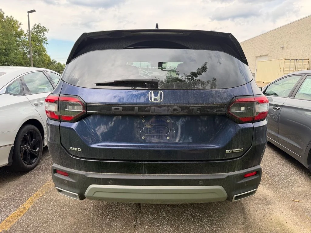 Used 2024 Blue Honda Touring image 4