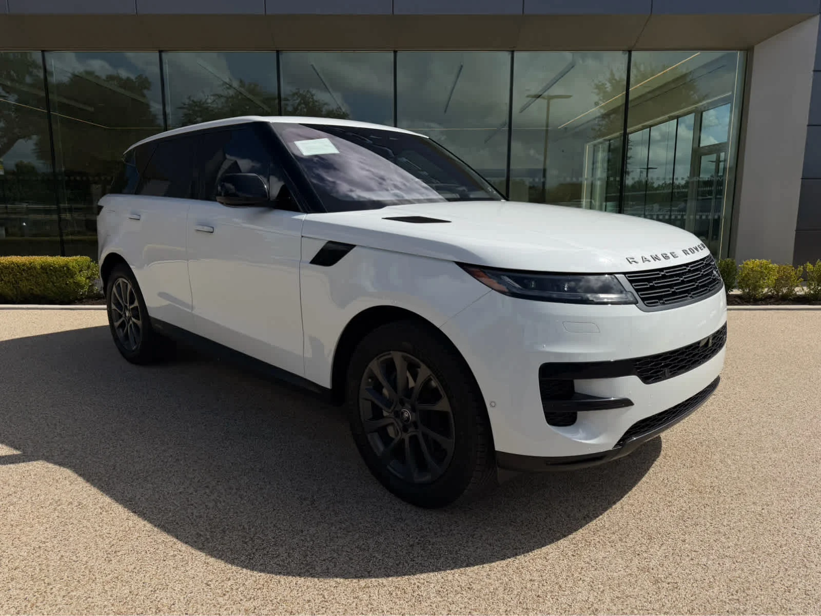 Certified Used 2023 Fuji White Land Rover SE image 4