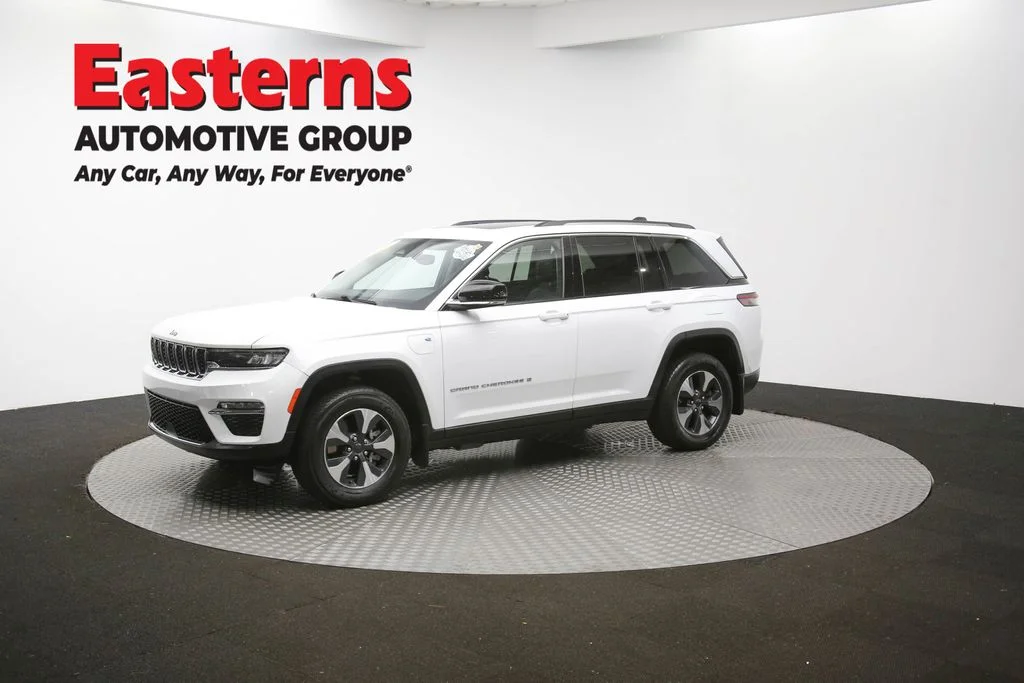 Used 2022 White Jeep 4xe image 52