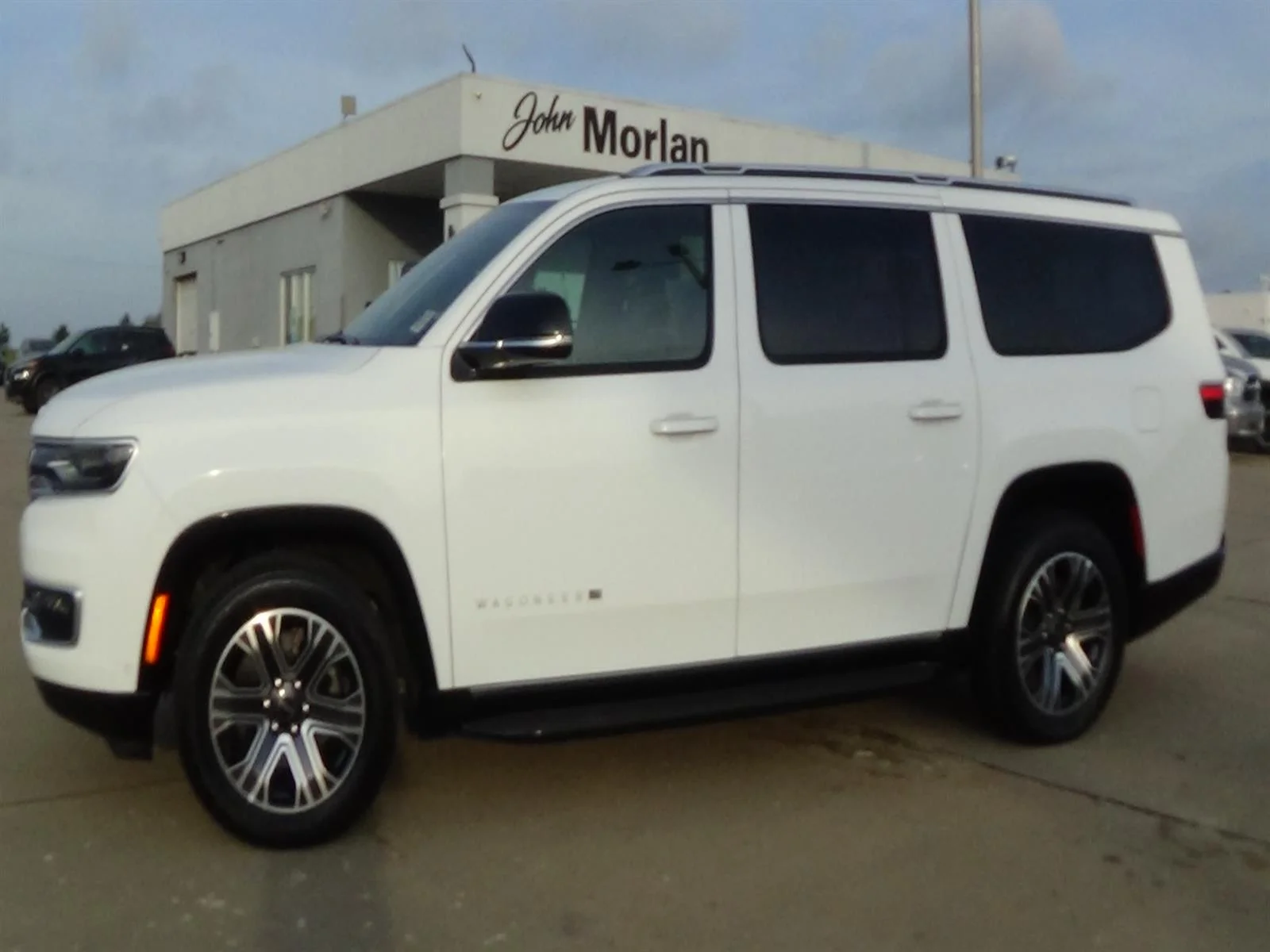 Certified Used 2025 Bright White Clear Coat Jeep Base image 1