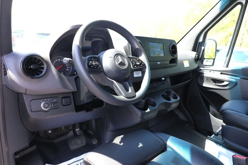 Used 2022 Arctic White Mercedes-Benz 2500 Standard Roof V6 144