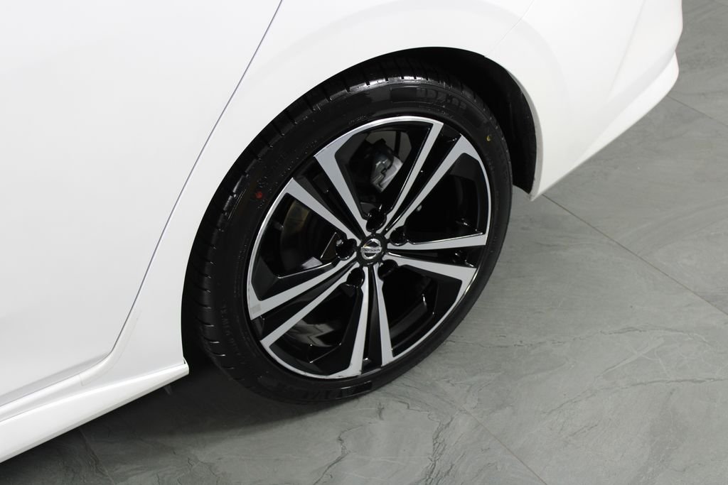 2023 Nissan Sentra SR - Photo 12