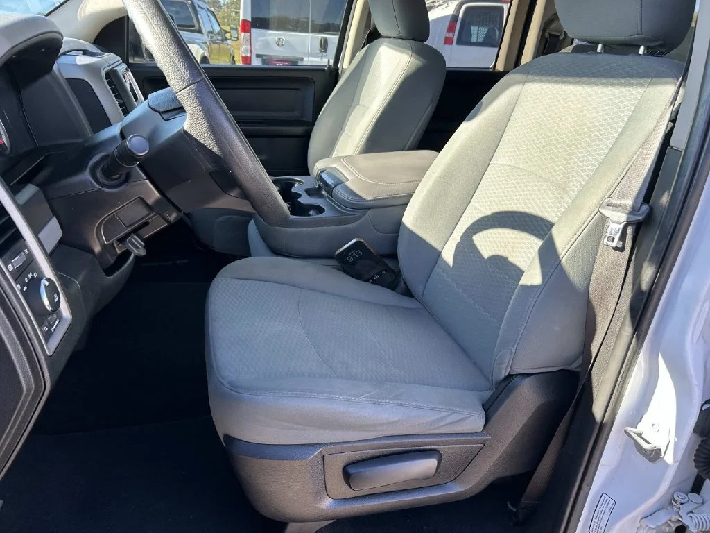 Used 2015 White Ram Express image 40