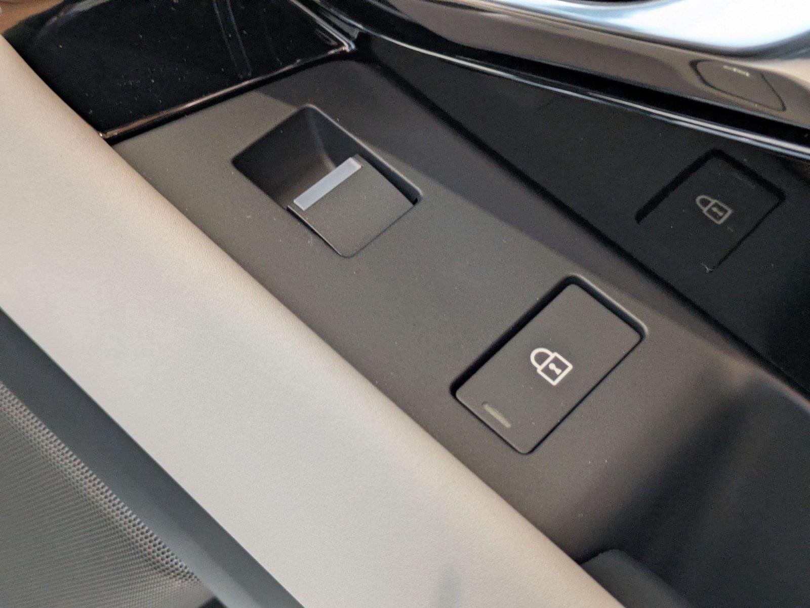 New 2026 Tribeca Blue Land Rover Hoxton Edition image 18