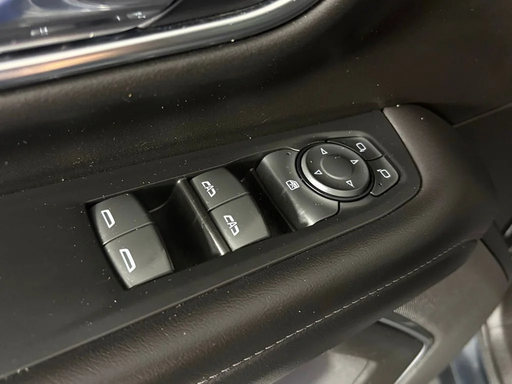 Used 2021 Gray Chevrolet LS image 18