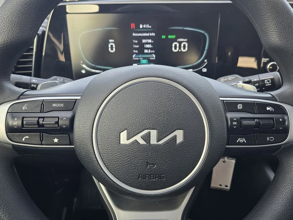 Used 2025 Steel Gray Kia LX image 23