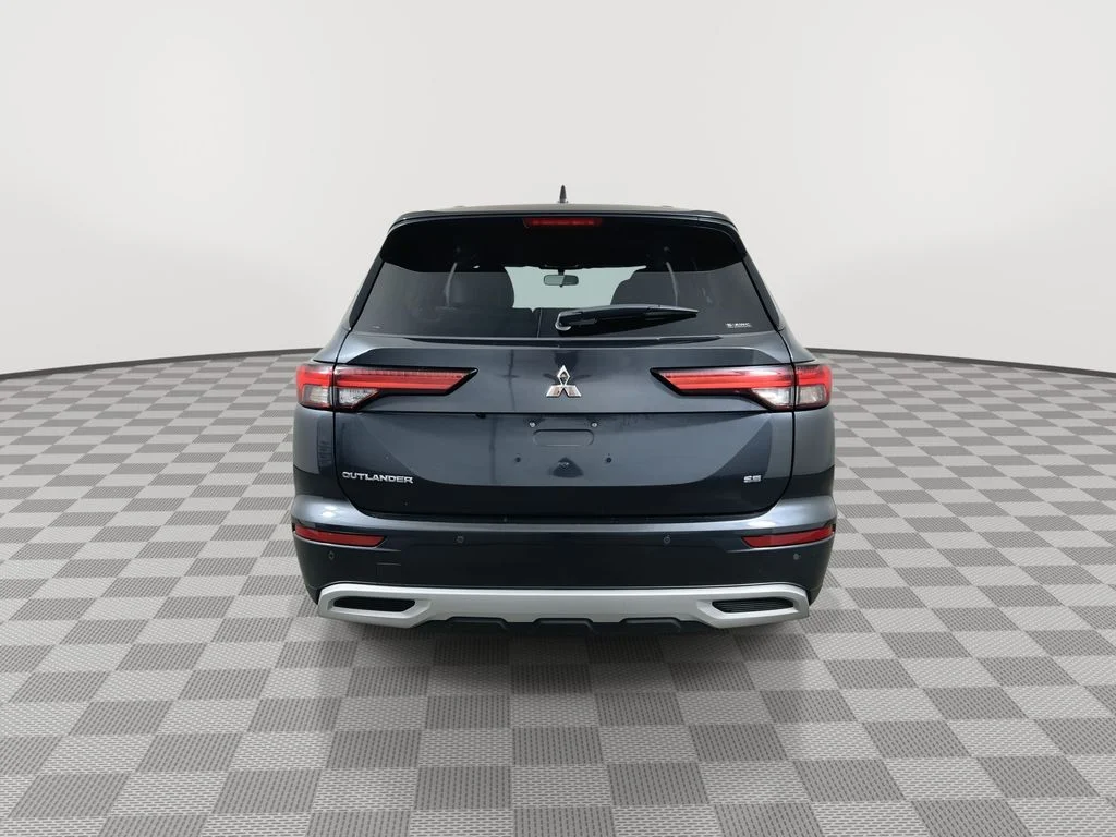 Used 2024 Gray Mitsubishi SE image 7